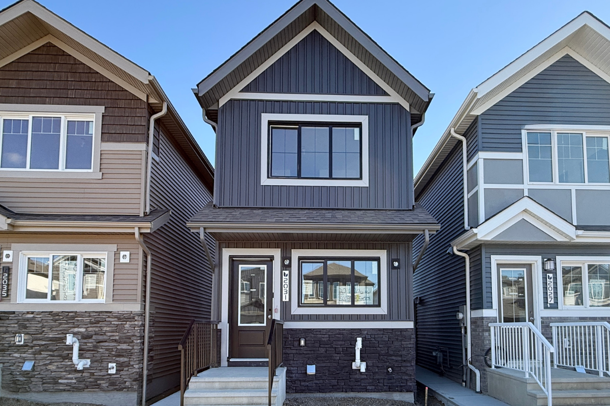 Willow ll model photo – exterior blue